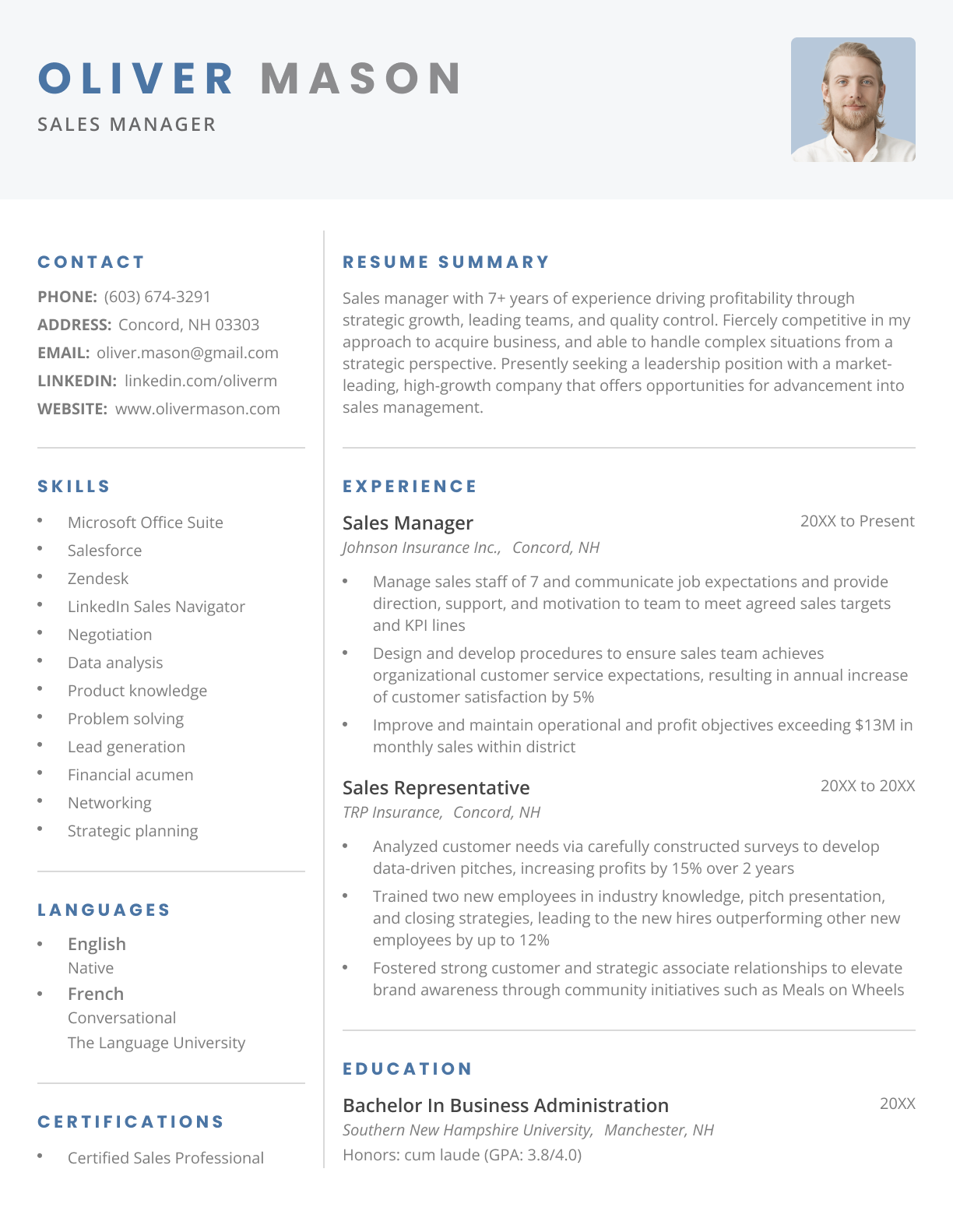 Paramount resume builder template in dark blue.